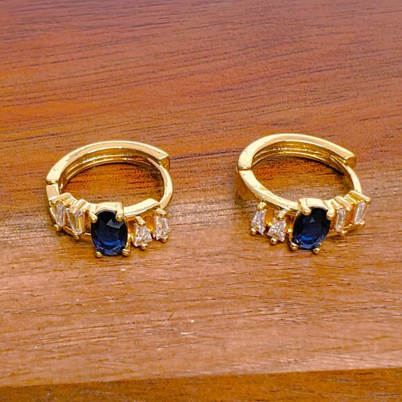 14K Gold Womens 2ct Blue Sapphire Gemstone 1ct Diamond Small Hoop Earrings NEW - Picture 3 of 4